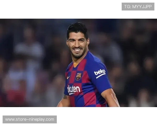 足球球星纷纷穿上休闲鞋时尚潮流引领潮流展示个人魅力